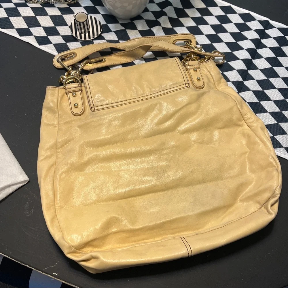 Badgley Mischka Tan Vegan Leather Shoulder Bag Buttery Soft Gold Handles 13x16” - Picture 8 of 8